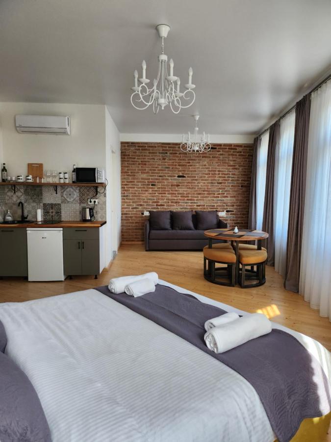 Old Gold Anteon Apartment Tbilisi Exterior photo